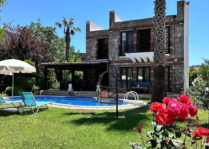 Daphne Willa Fethiye